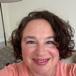 Meet your Posher, Sara